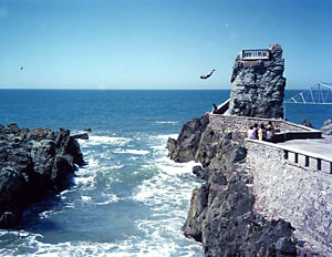 Maz diver.jpg (31538 bytes)